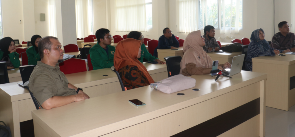 Dosen dan Mahasiswa Prodi S1 Informatika UNAND Laksanakan Pengabdian Masyarakat dengan Implementasi Web Profile UKM image